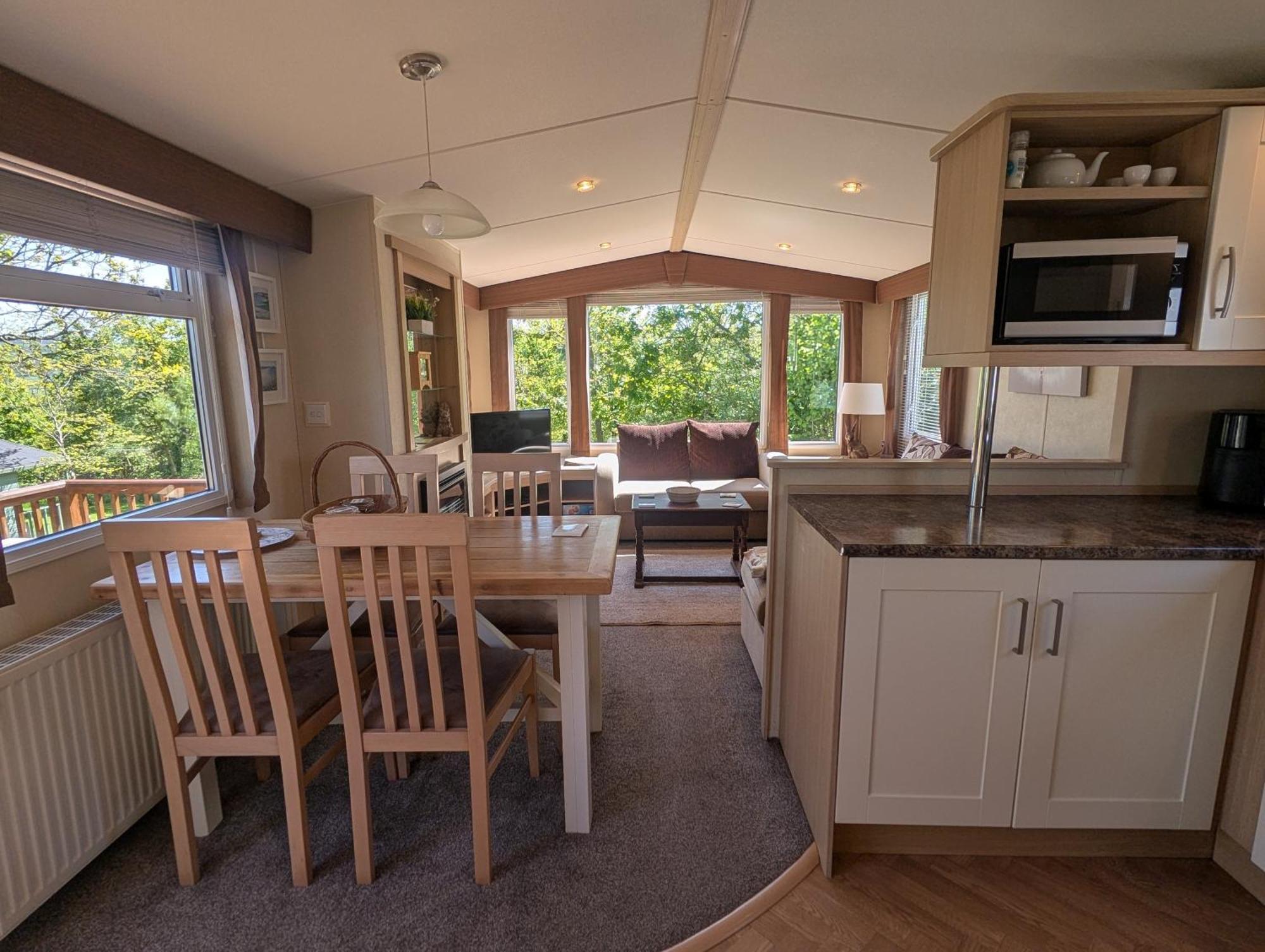 Red Squirrel Holiday Home In The Countryside, 10 Mins To Lligwy Beach Llandyfrydog Екстериор снимка