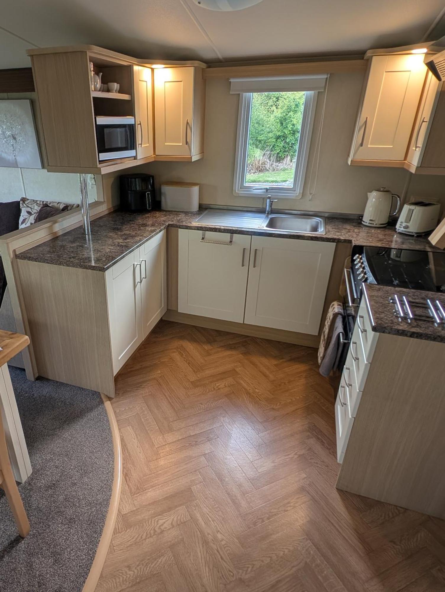 Red Squirrel Holiday Home In The Countryside, 10 Mins To Lligwy Beach Llandyfrydog Екстериор снимка